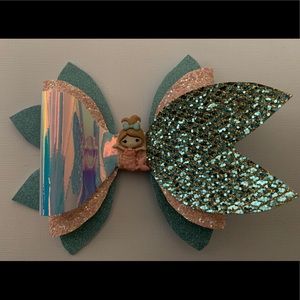 Mermaid tail glitter bow